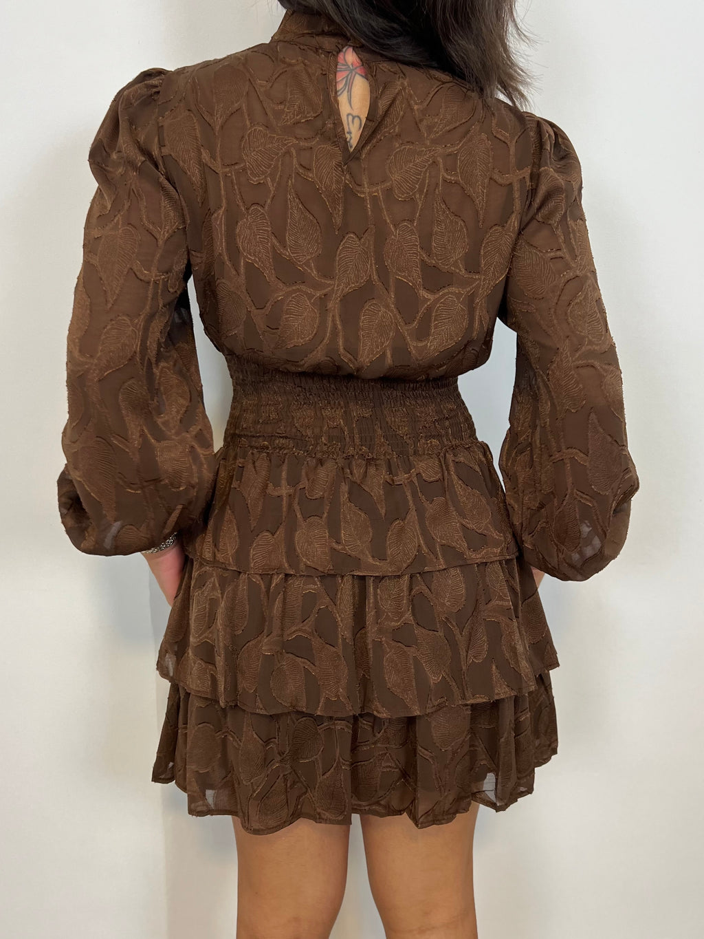 Vestido volantes Marrón