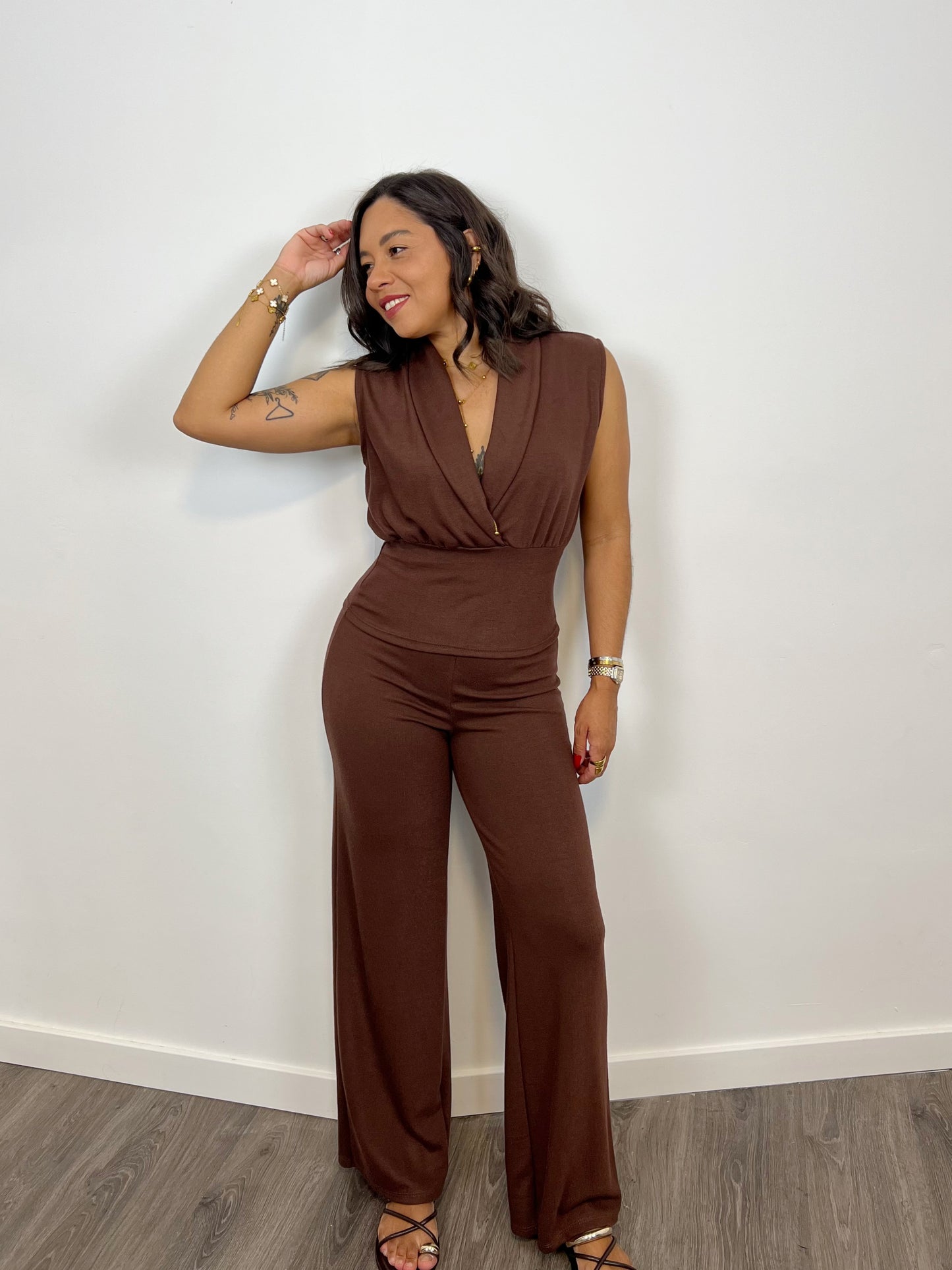 Conjunto Luané Marrón