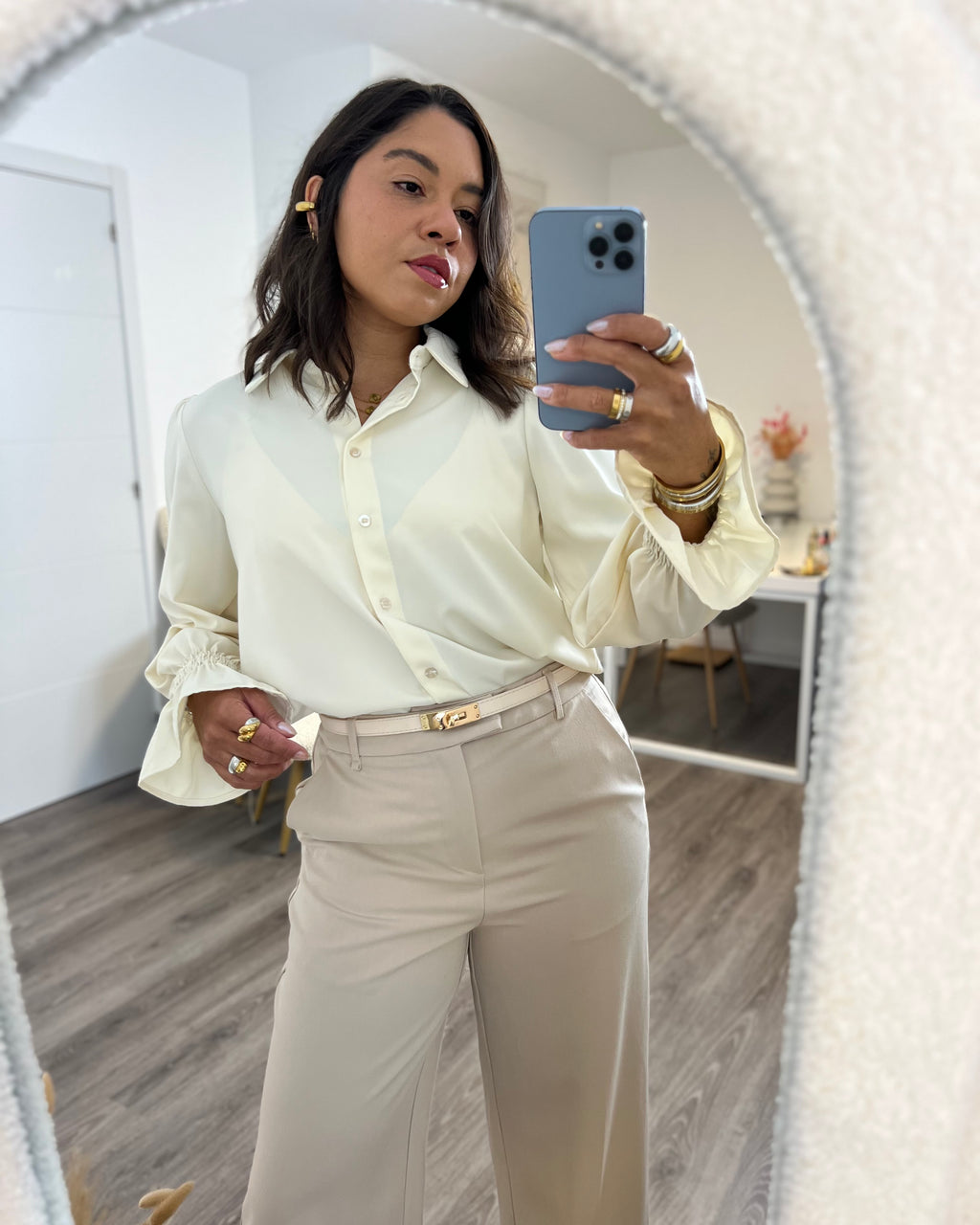 Blusa volante Beige