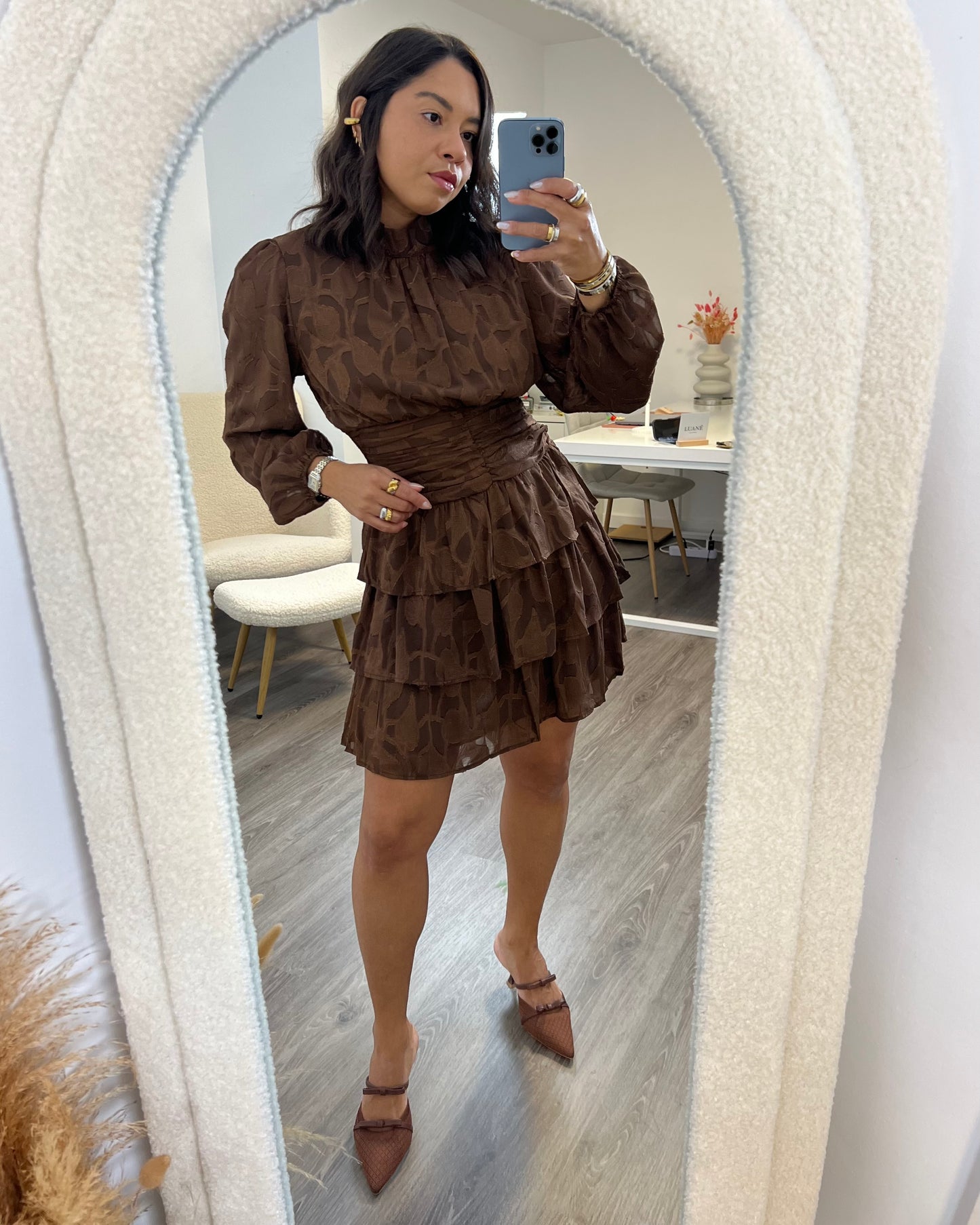 Vestido volantes Marrón