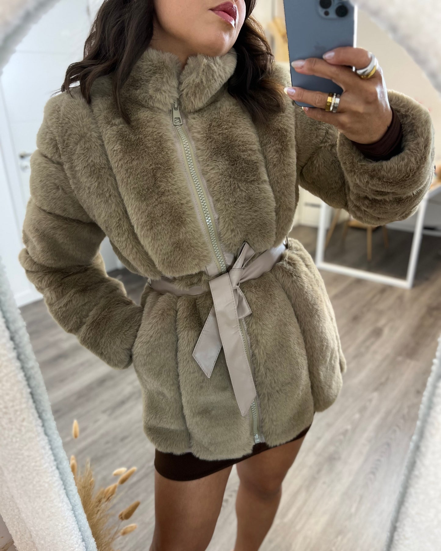 Abrigo Elegance Taupe