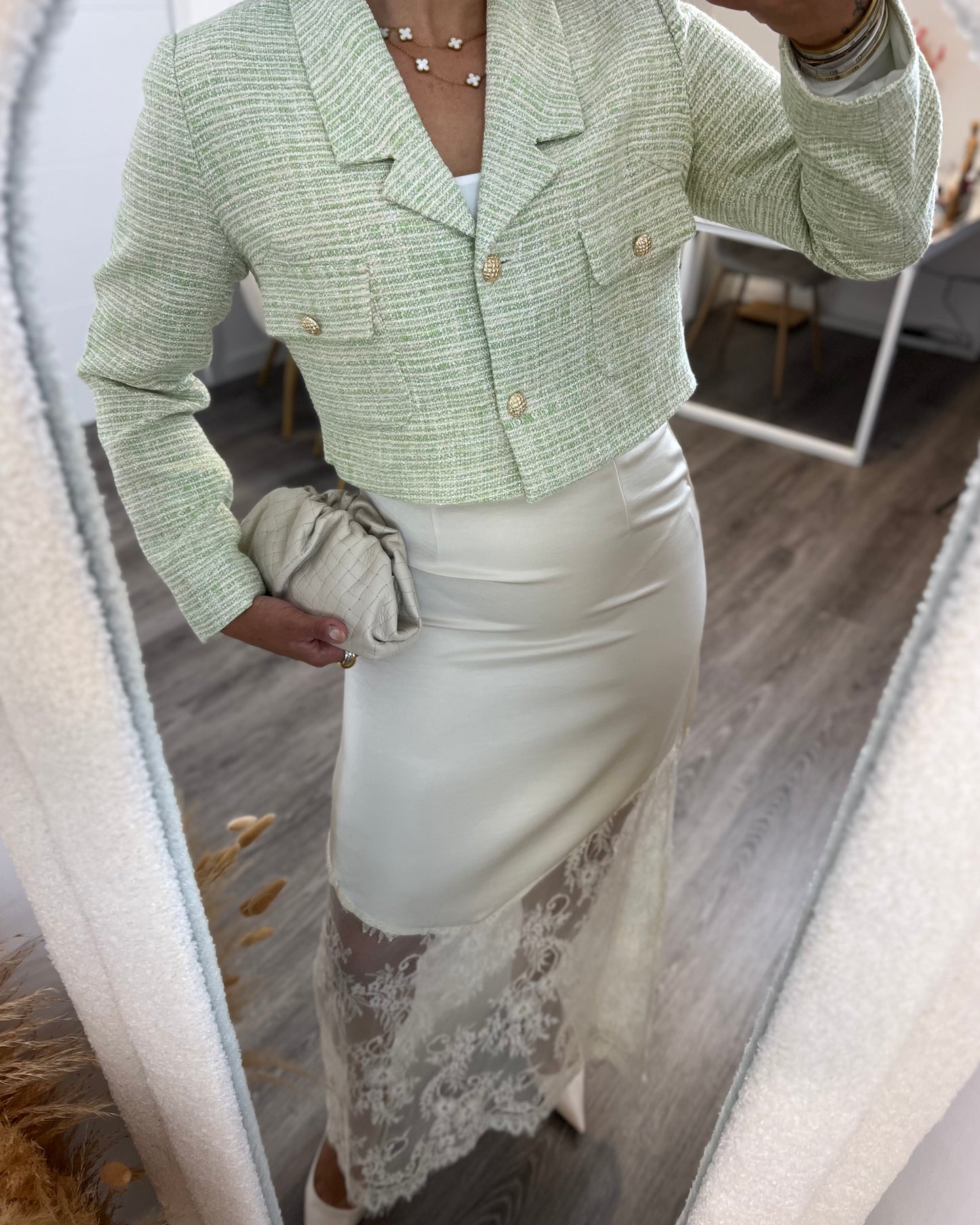 Falda satinada con encaje Beige