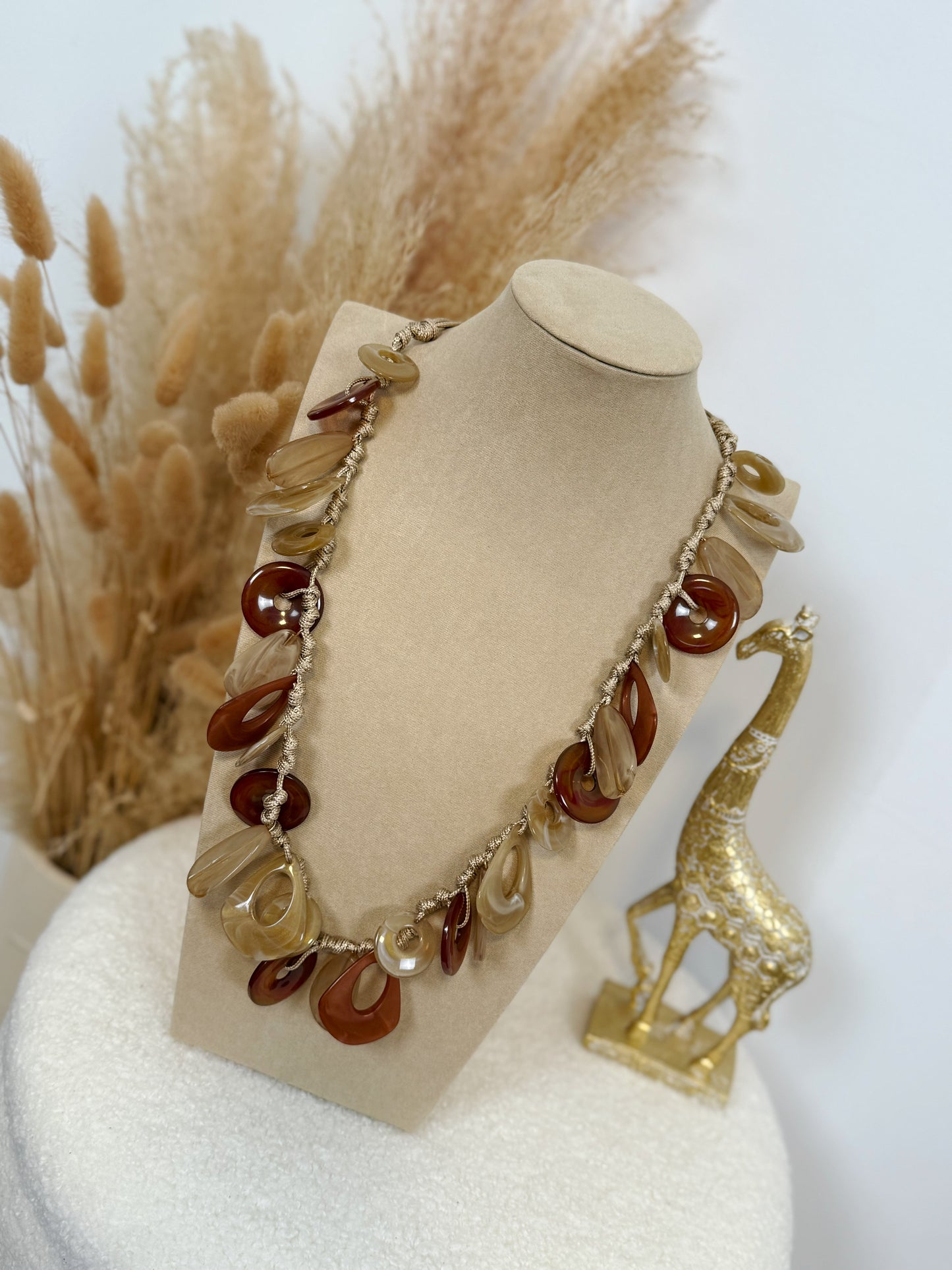 Collar Barroco caramelo