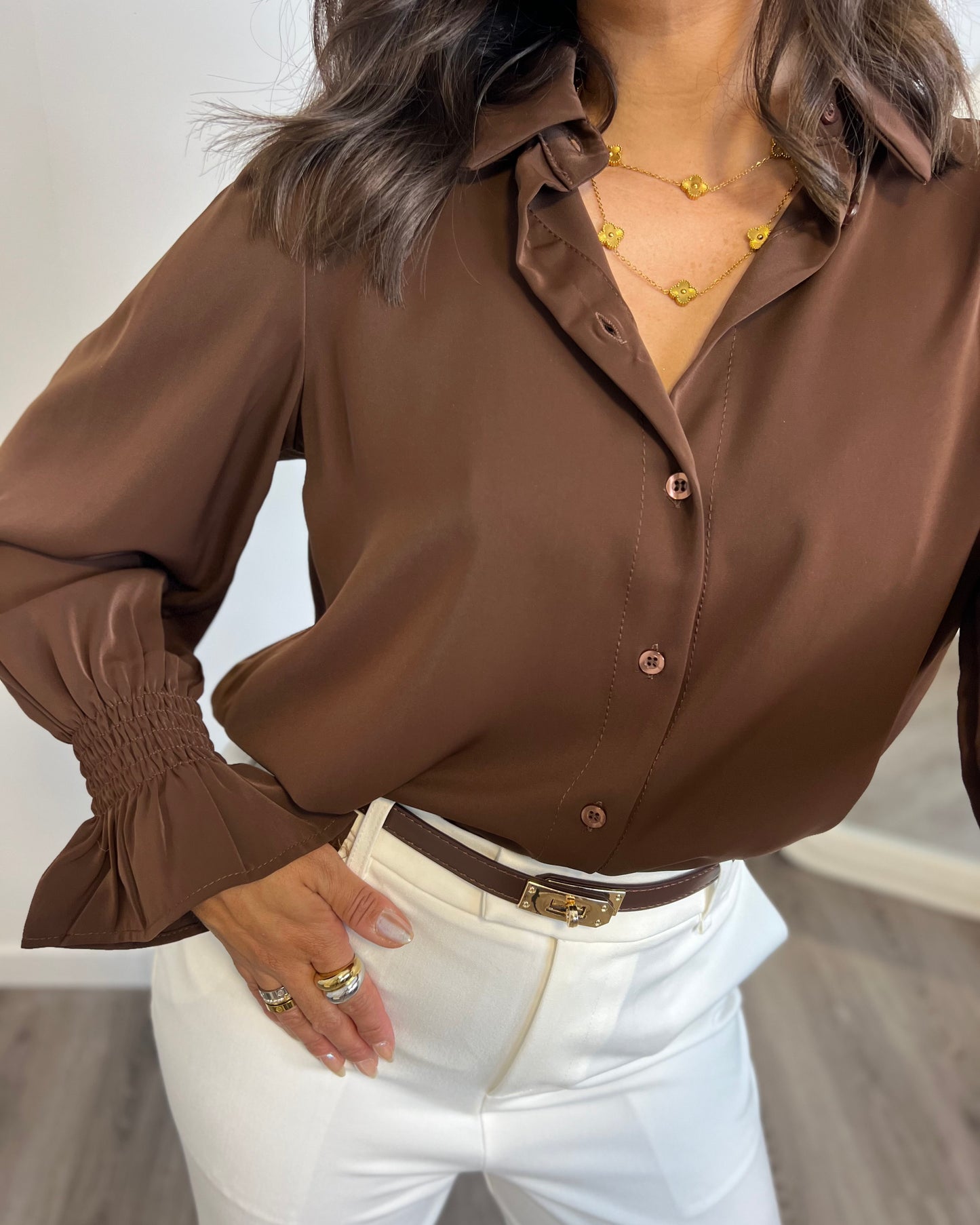 Blusa volante Marrón