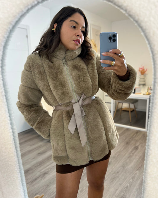 Abrigo Elegance Taupe