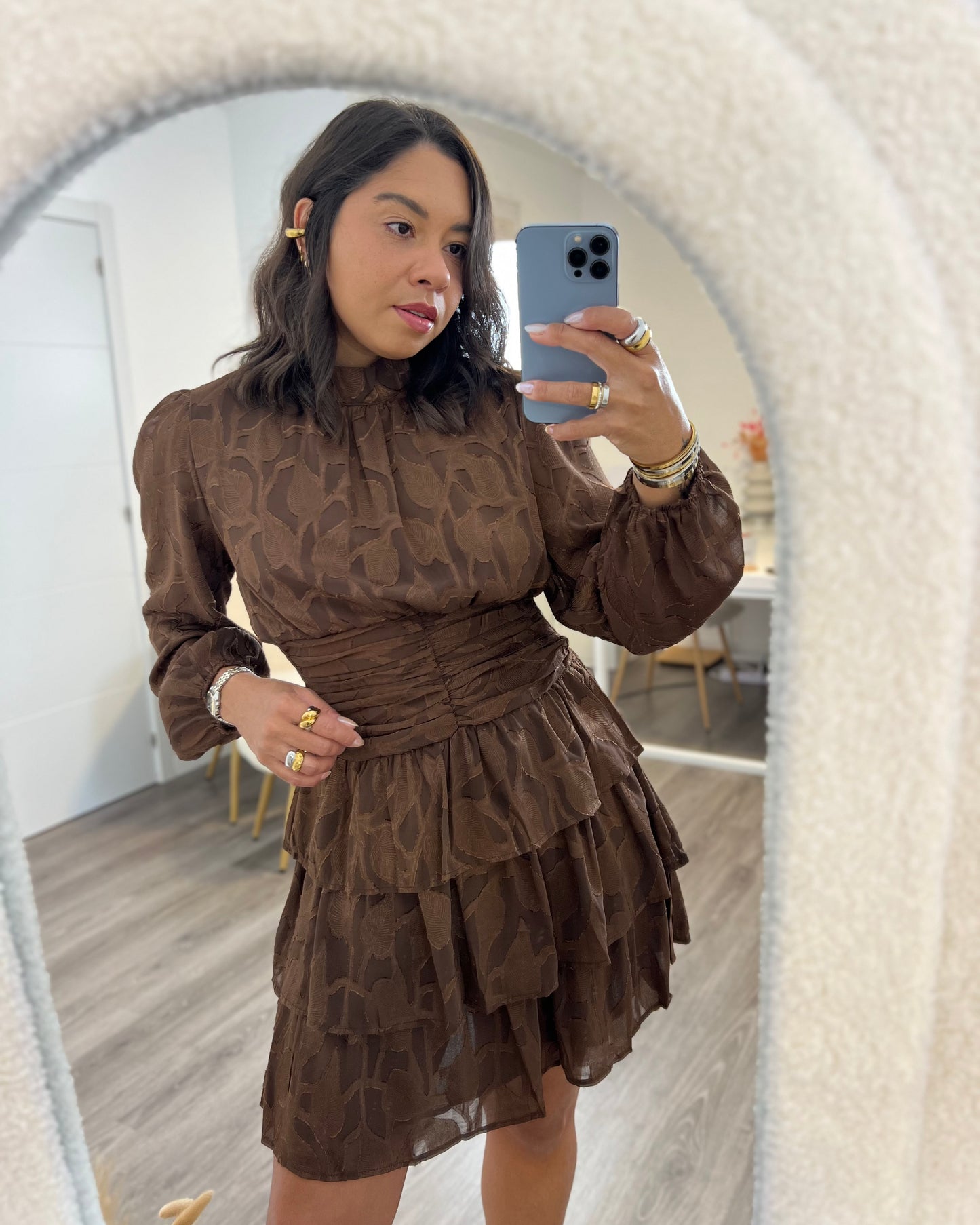 Vestido volantes Marrón